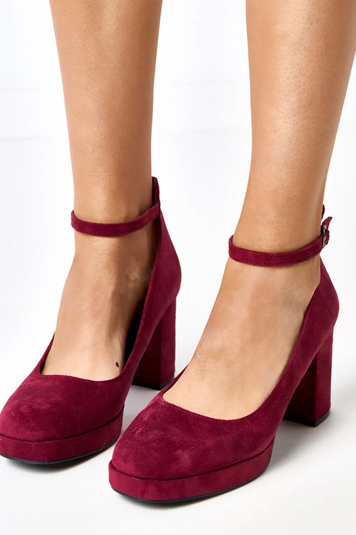 Bordové topánky na masívnom podpätku...