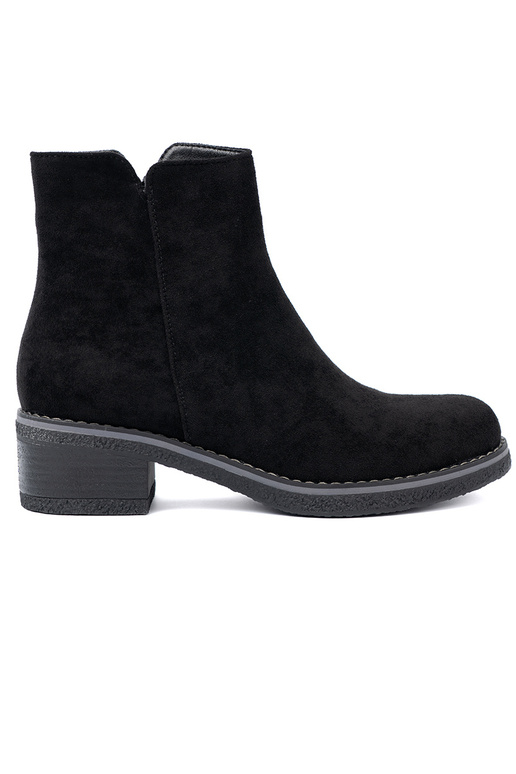 Proste čierna čižmy na komfortoInym obcasie