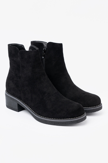 Proste čierna čižmy na komfortoInym obcasie