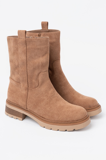 Minimalistyczne čižmy kameloIne z miękkiego zamszu