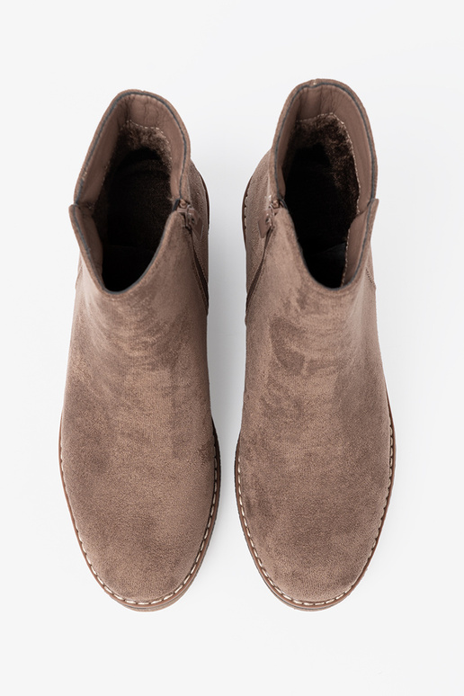 Klasický model tmavébéžová čižmy na stabilnej päte