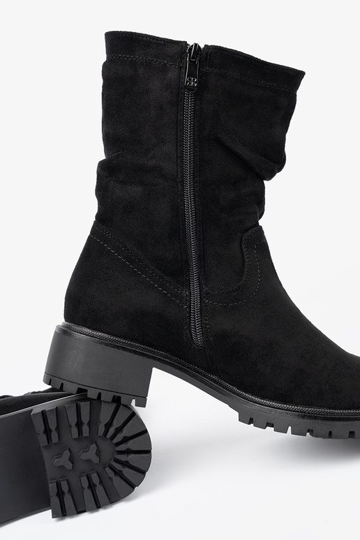 Čižmy čierna s volánovým zvrškom i suInakiem