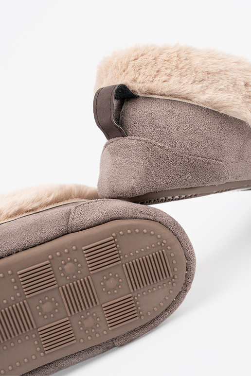 béžová kapcie s lukom i puszystym Innętrzem typu Dámske mokasíny