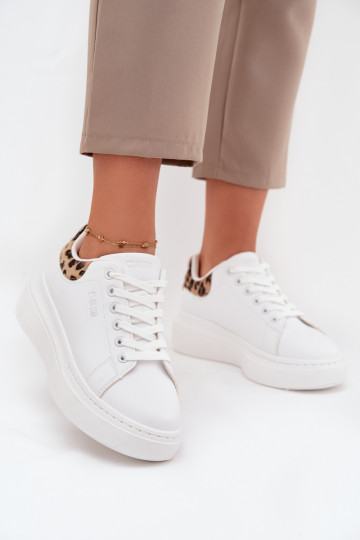 Dámske biele sneakers štýlu topánky s platformou Big Star SS274247 a leopardím kožuchom 2