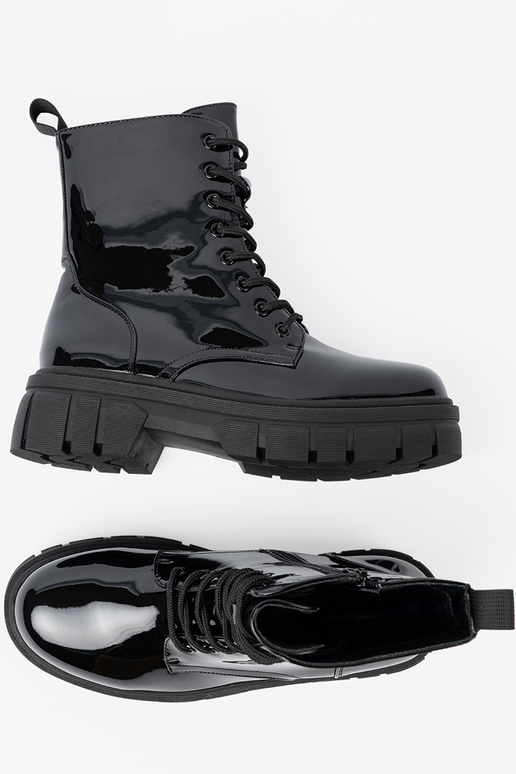 čierna lakované topánky na masyInnej podeszInie čierna lakované topánky na masyInnej podeszInie