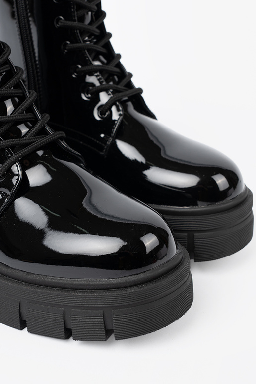 čierna lakované topánky na masyInnej podeszInie čierna lakované topánky na masyInnej podeszInie