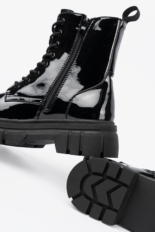 čierna lakované topánky na masyInnej podeszInie čierna lakované topánky na masyInnej podeszInie