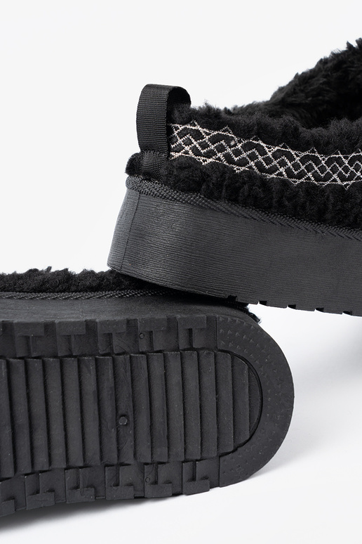 topánky a'la Dámske snehule In čierna farbam kolorze z ozdobnym haftem