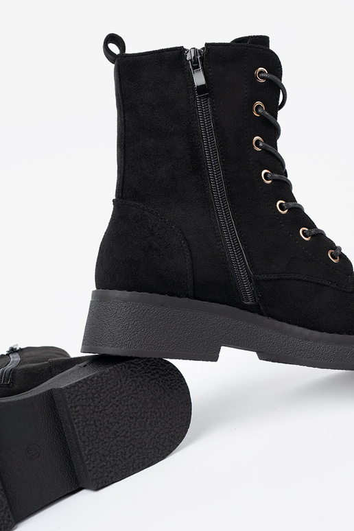 Pohodlné topánky In kolorze čierna farbam na rovnej podrážke