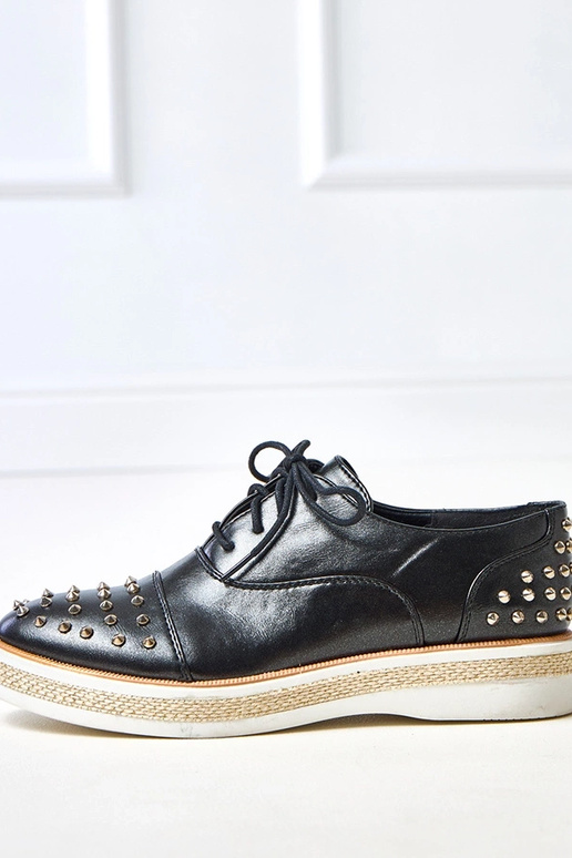 Čierne dámske poltopánky s cvočkami...