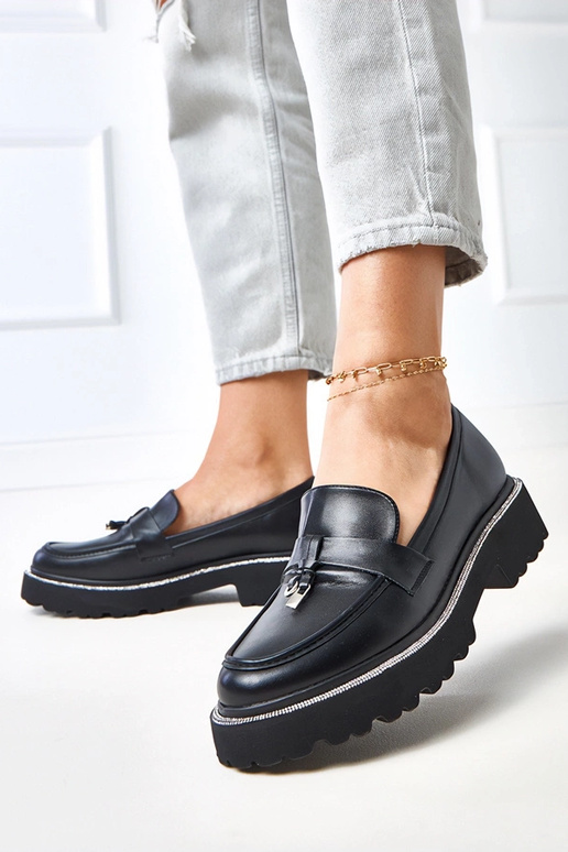 Čierne mokasíny s ozdobou a zirkónmi...