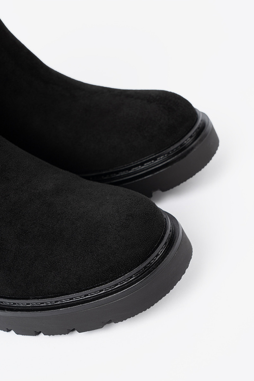 čierna čižmy na hrubej podrážke z choleInką pri členku