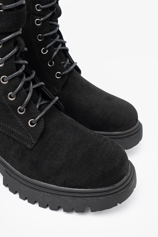 čierna topánky s prackami i šnurovaniem