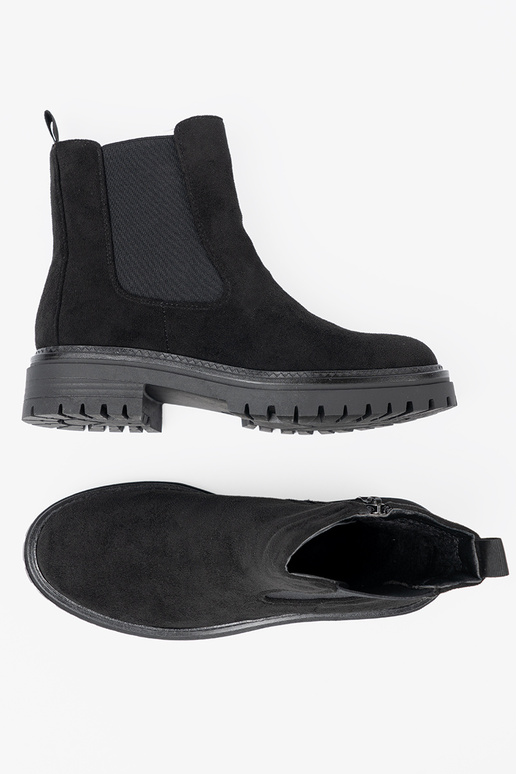 Klasický model čierna čižmy na hrubej podrážke