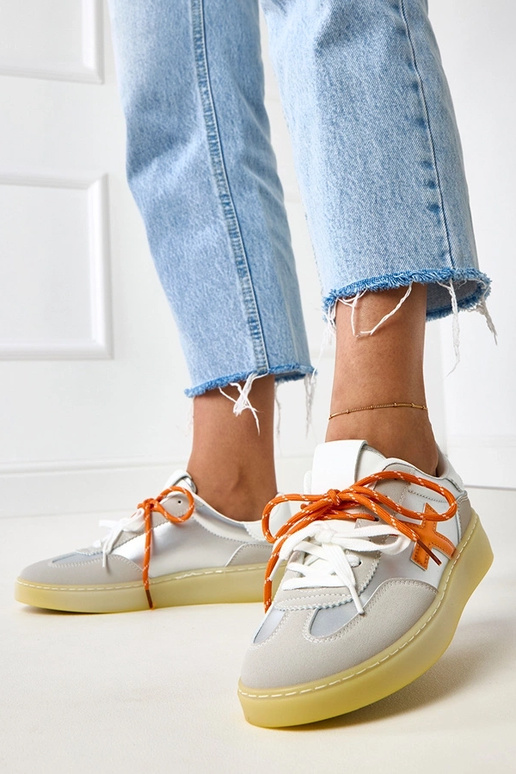 Strieborné športové topánky na...