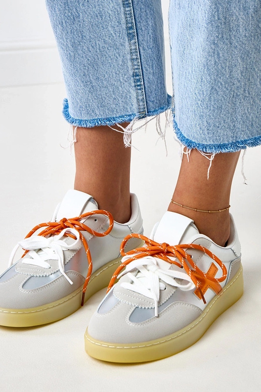 Strieborné športové topánky na...