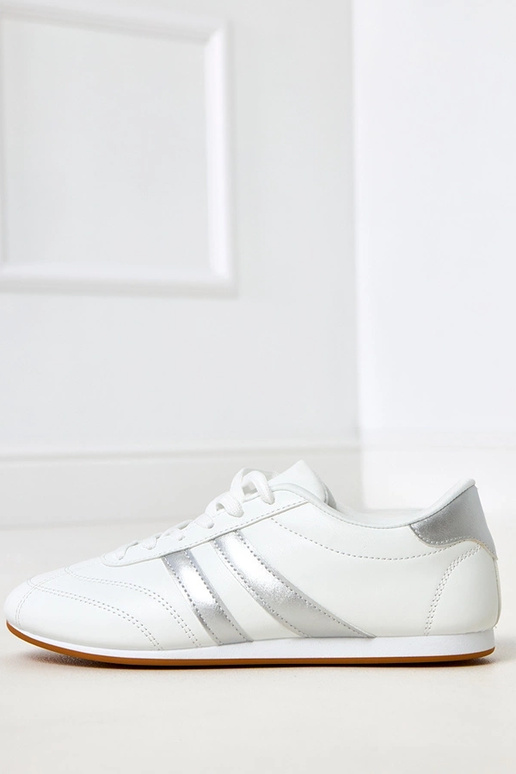 Biele teniskové topánky so...