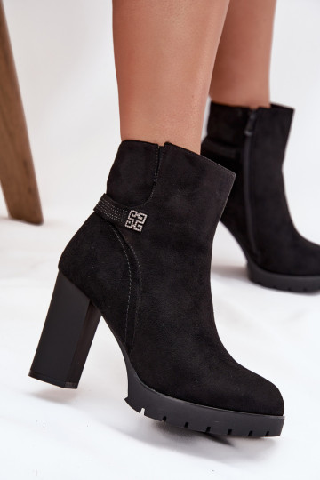 zahriať sa Dámske čižmy so zdobenými podpätkami čierna Zayna