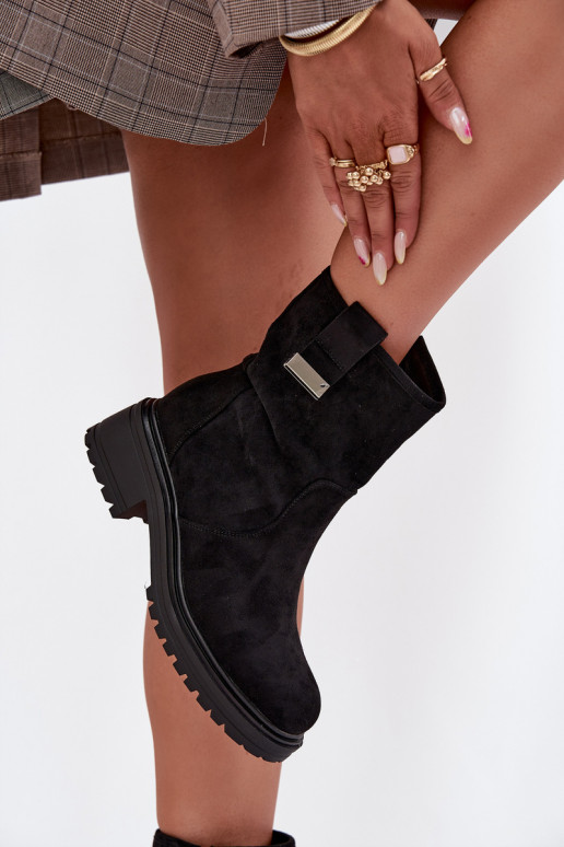 zahriať sa Dámske čižmy Zapnuté nízkom opätku čierna Mirellea