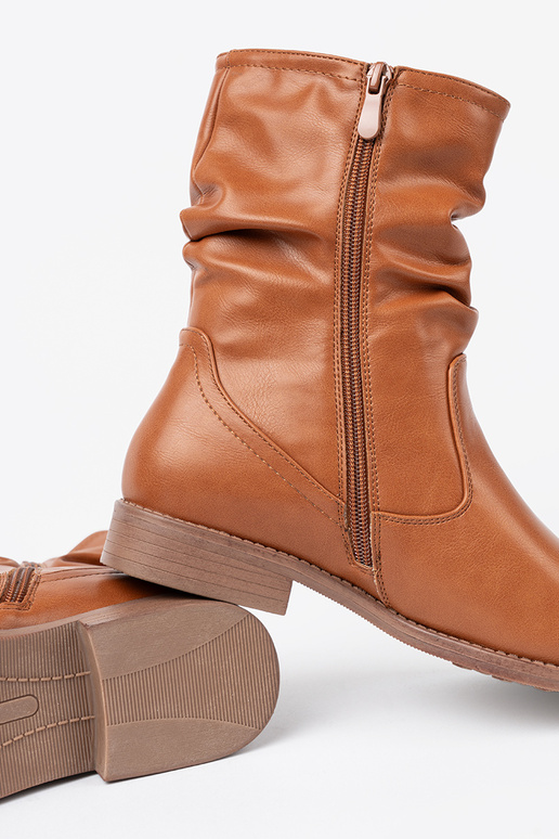 KomfortoIne čižmy karmeloIne z marszczeniami