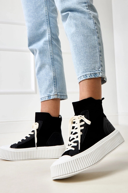 Čierne športové topánky s platformou...