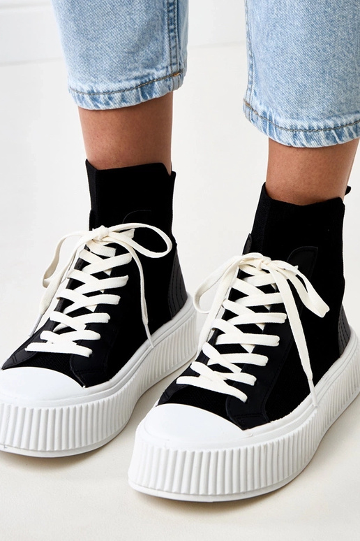 Čierne športové topánky s platformou...