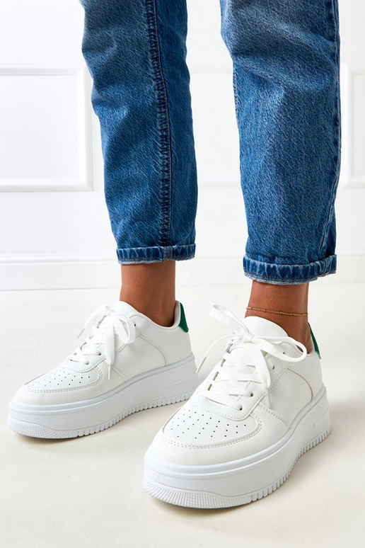 Biele športové topánky s platformou a...