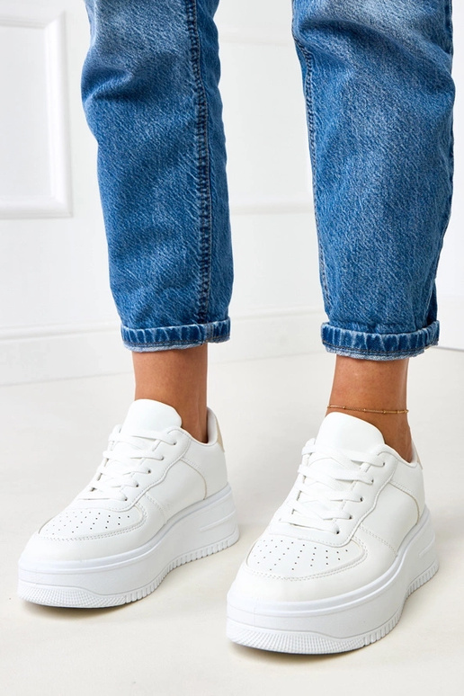 Biele športové topánky s platformou a...