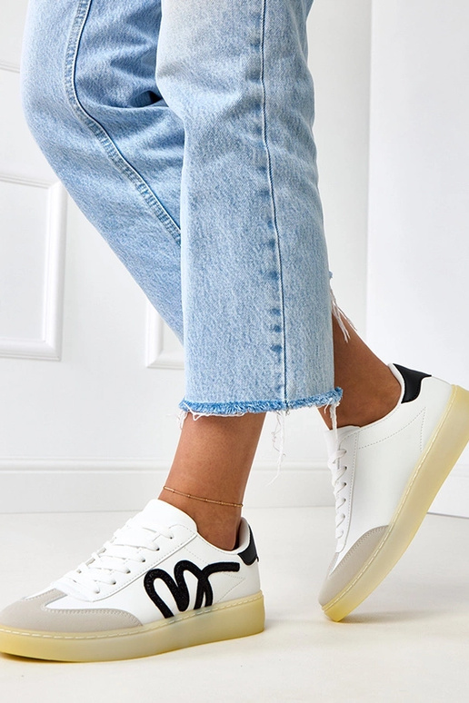 Biele športové topánky s platformou a...