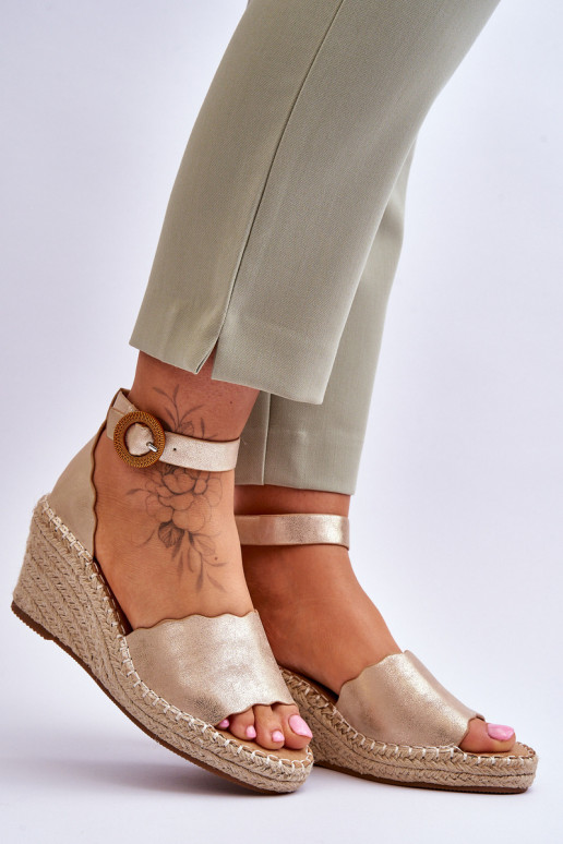 Kožené Sandále na platforme Comfort Shoe zlatej farby Verola Kožené Sandále na platforme Comfort Shoe zlatej farby Verola