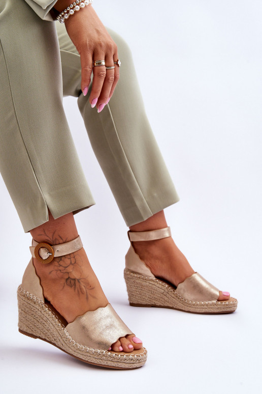 Kožené Sandále na platforme Comfort Shoe zlatej farby Verola Kožené Sandále na platforme Comfort Shoe zlatej farby Verola