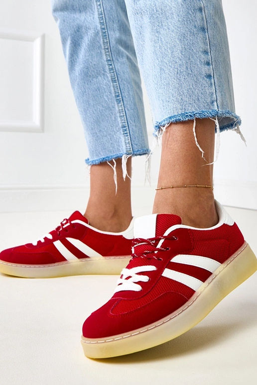 Červené sieťované tenisky s bielou...