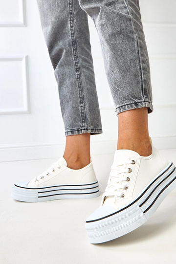 Biele platformové topánky... 2