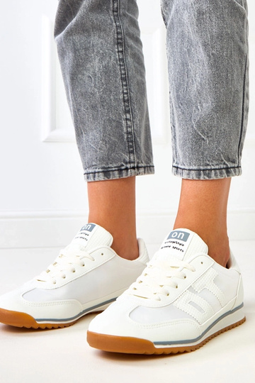 Biele športové tenisky so...