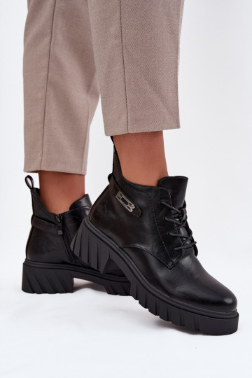 Nízka zahriať sa Dámske čižmy Zapnuté Klocku so zdobenými podpätkami čierna Therisse