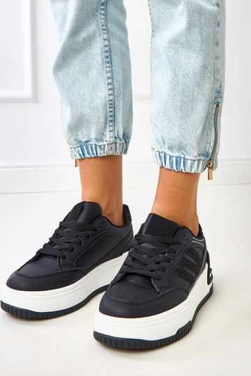 Čierne tenisky na...