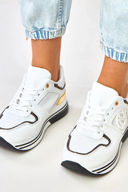 Bielo-čierne tenisky na platforme...