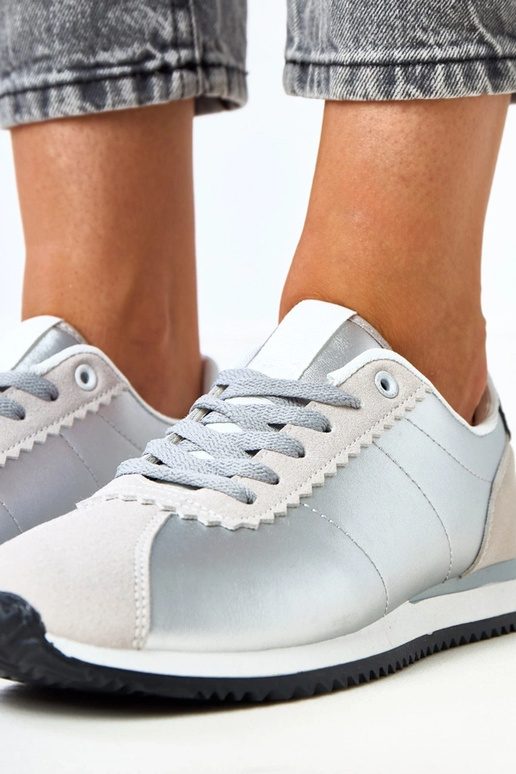 Strieborné športové topánky so...