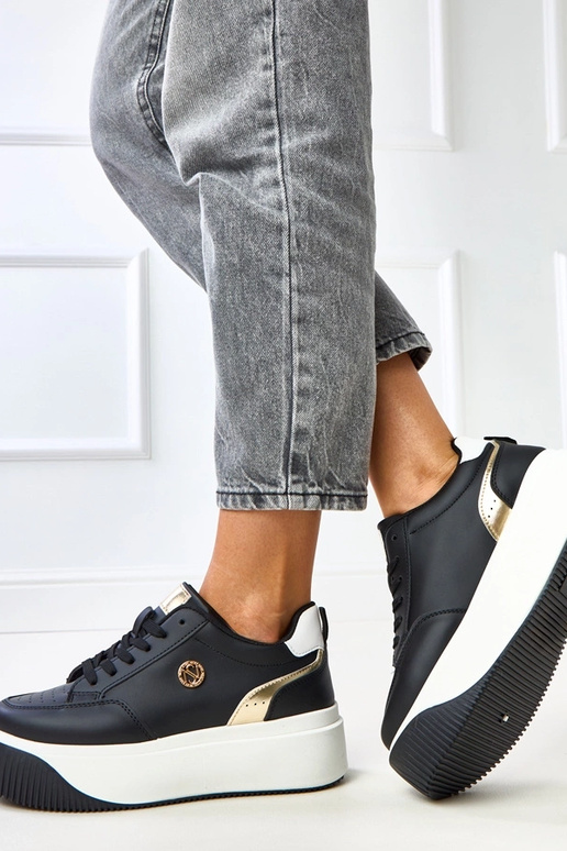 Čierne športové tenisky na platforme...