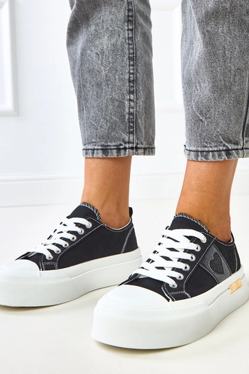 Čierne športové sandále na...