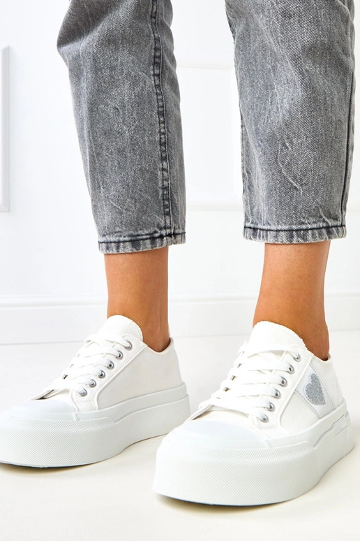 Biele športové sandále na platforme...