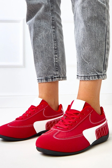 Červené športové tenisky s...