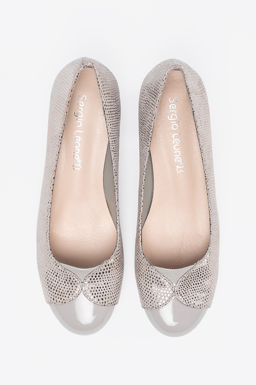 sivá Vysoké opätky ze striebrom zdobieniem