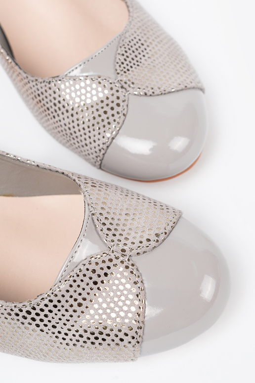 sivá Vysoké opätky ze striebrom zdobieniem