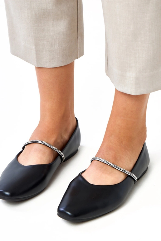 Čierne baleríny s dekoratívnym...