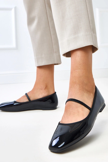 Čierne lakované baleríny s... 2