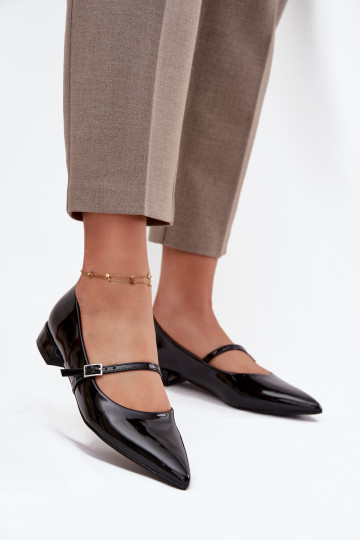 Lakované balerínky Zapnuté Jemném Obcasie s popruhmi čierna Isvella