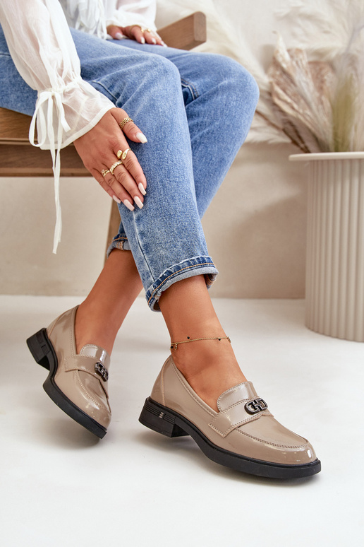 Lakované kožené mokasíny pieskovej... Lakované kožené mokasíny pieskovej...