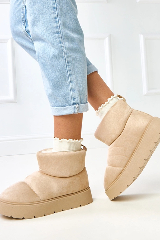 Svetlo pieskové zateplené snehové...