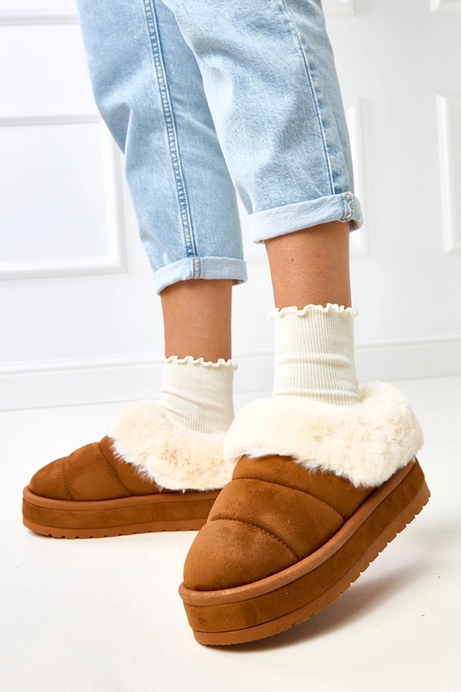 Hnedé krátke snehové topánky...